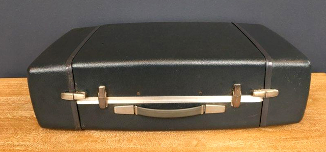 #0095835 KLH Model Eleven Portable Phonograph
